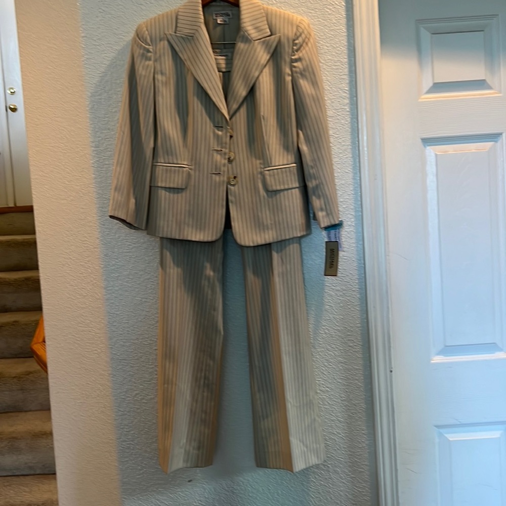 Micheal Kors Pants suit